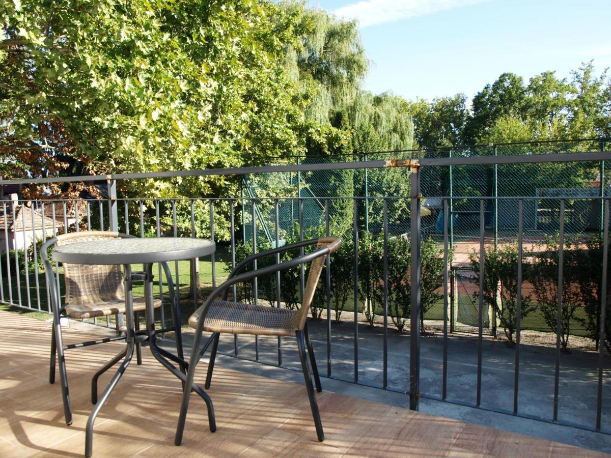 Garden Club Panzio Bed & Breakfast Balatonmáriafürdő Dış mekan fotoğraf