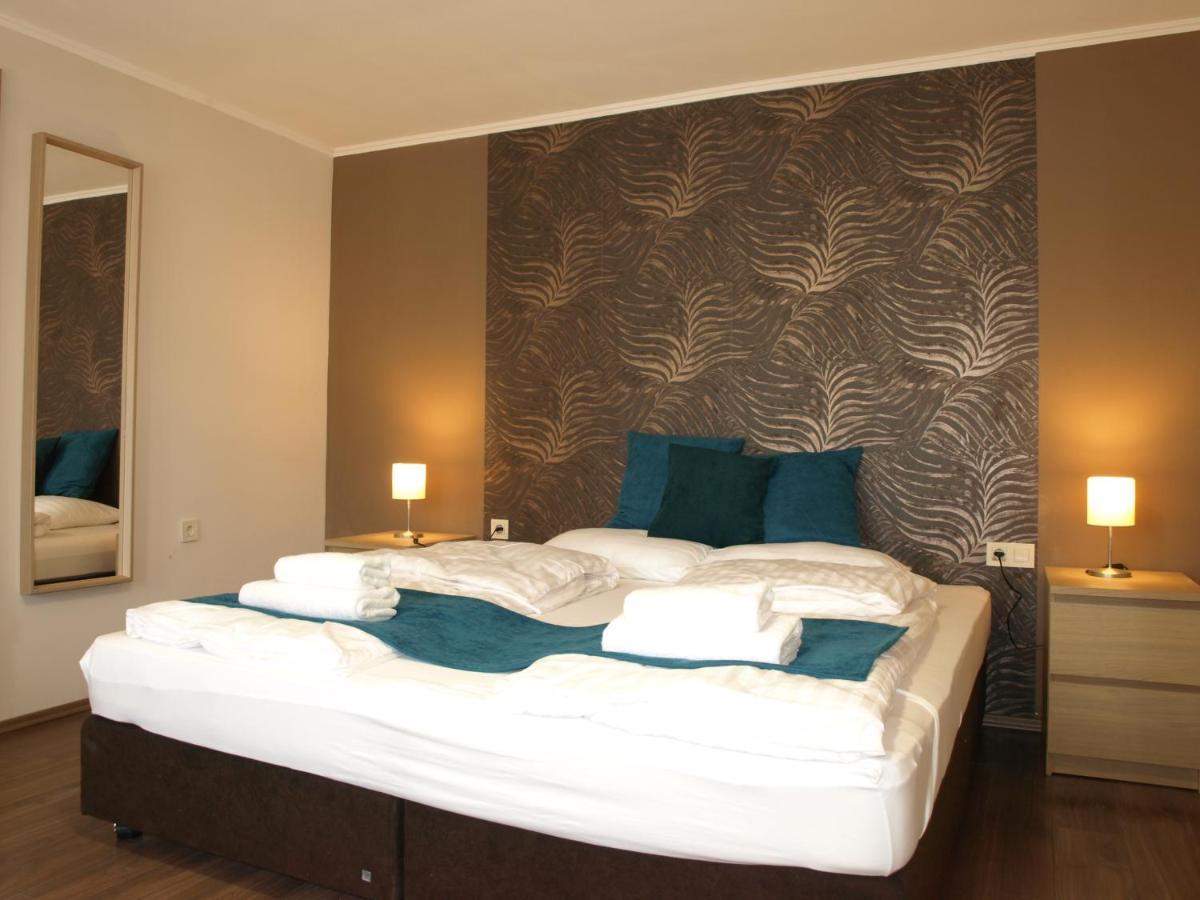 Garden Club Panzio Bed & Breakfast Balatonmáriafürdő Dış mekan fotoğraf