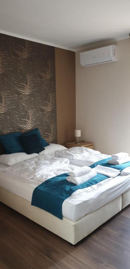 Garden Club Panzio Bed & Breakfast Balatonmáriafürdő Dış mekan fotoğraf