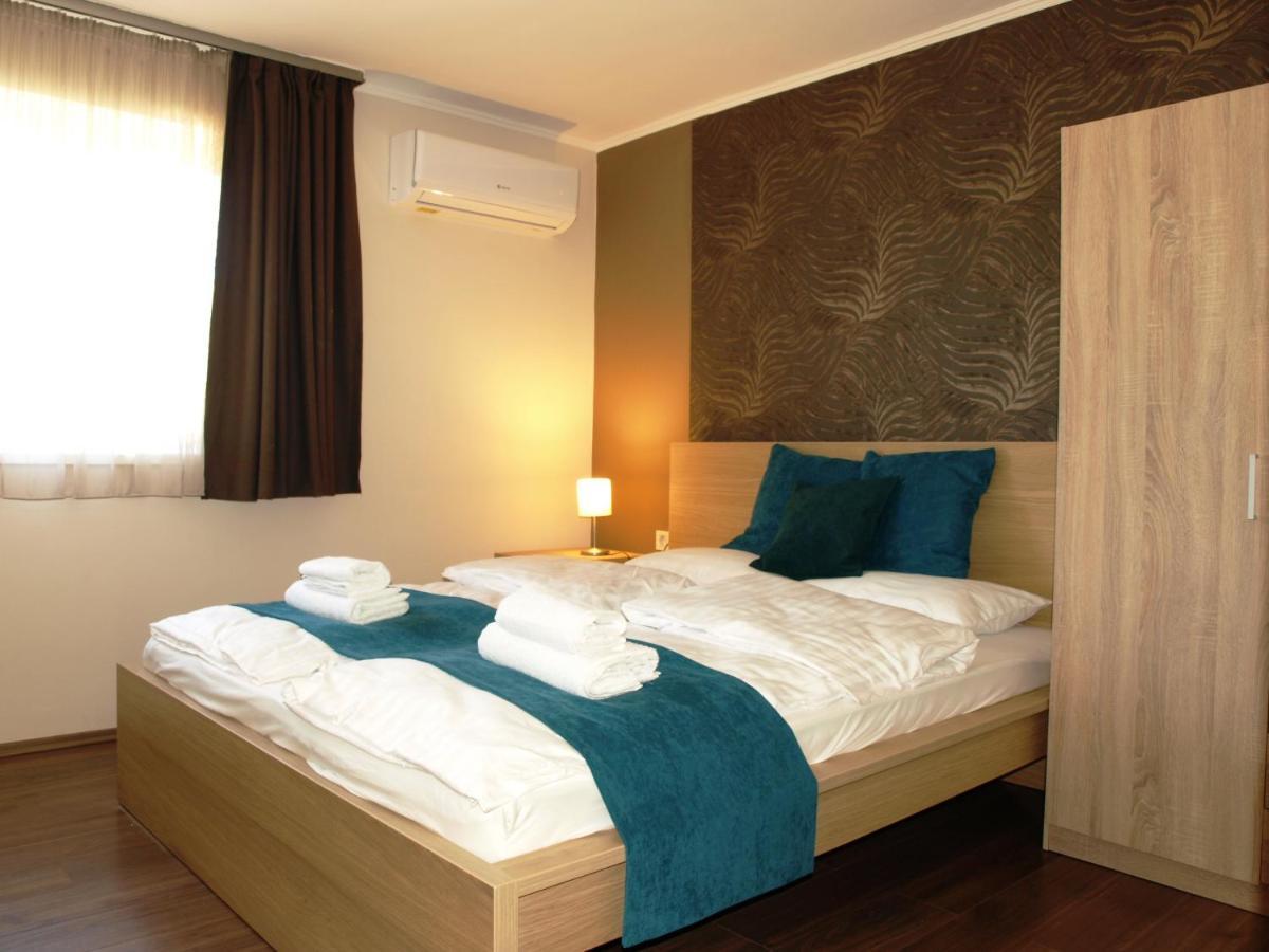 Garden Club Panzio Bed & Breakfast Balatonmáriafürdő Dış mekan fotoğraf