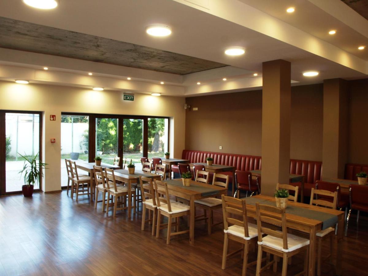 Garden Club Panzio Bed & Breakfast Balatonmáriafürdő Dış mekan fotoğraf
