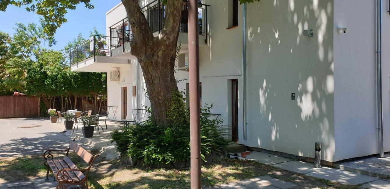 Garden Club Panzio Bed & Breakfast Balatonmáriafürdő Dış mekan fotoğraf