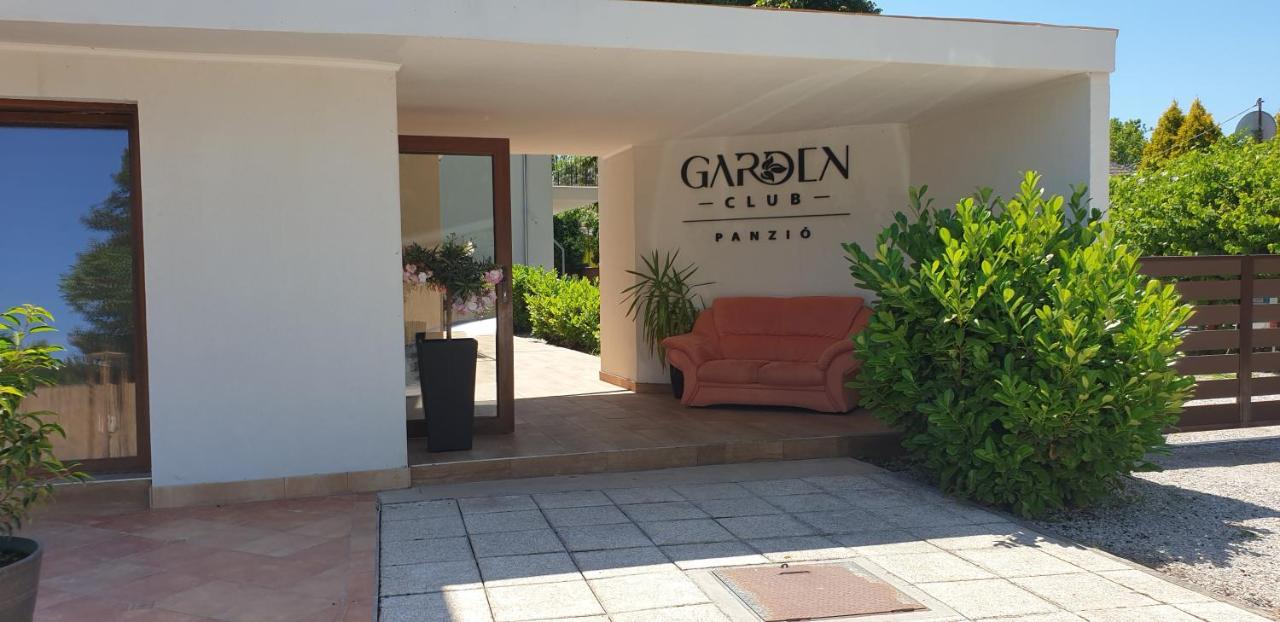 Garden Club Panzio Bed & Breakfast Balatonmáriafürdő Dış mekan fotoğraf