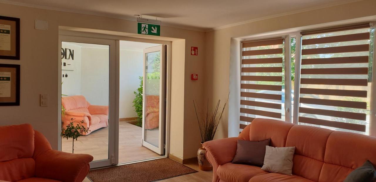 Garden Club Panzio Bed & Breakfast Balatonmáriafürdő Dış mekan fotoğraf