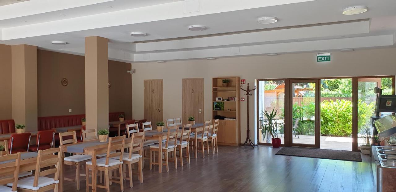 Garden Club Panzio Bed & Breakfast Balatonmáriafürdő Dış mekan fotoğraf